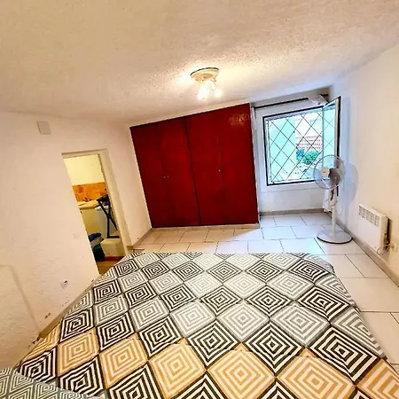 Neko 1 Apartment Roses